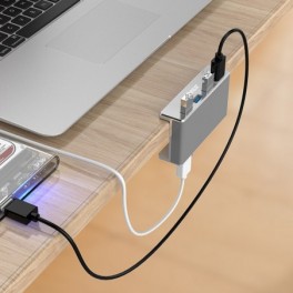 Monitorra felszerelhető USB elosztó