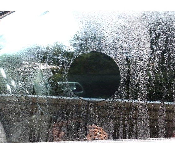 Visszapillantó tükörre vízlepergető fólia