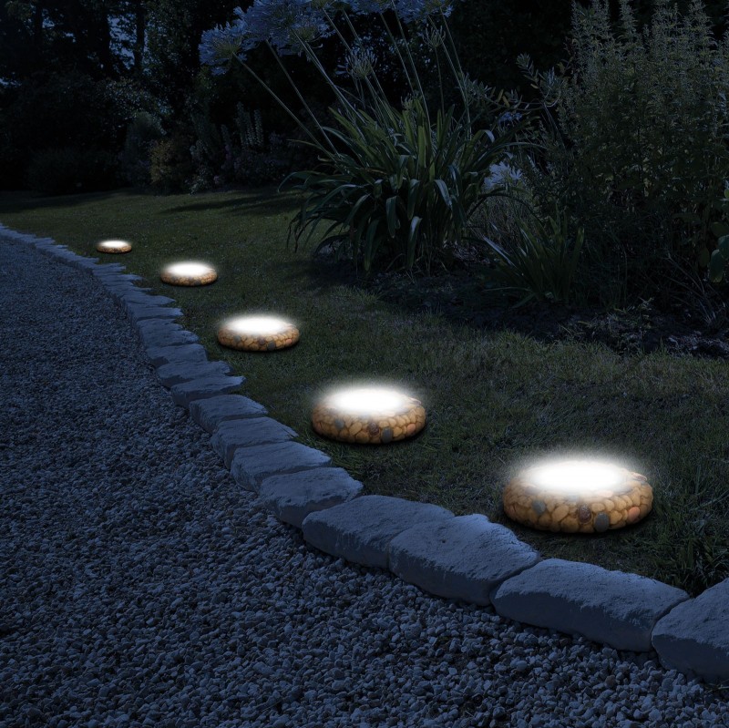LED-es leszúrható köves szolár lámpa