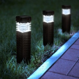 Leszúrható, rattan stílusú LED szolár lámpa