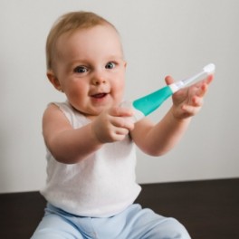BBlüv Elektromos fogkefe babáknak és gyerekeknek