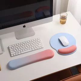   Csuklótámasz és ergonomikus egérpad szett, bordó színben, kényelmes irodai használathoz