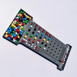   Kódfejtő Családi Társasjáték - Szórakoztató és Fejtörő Játék Otthoni Használatra