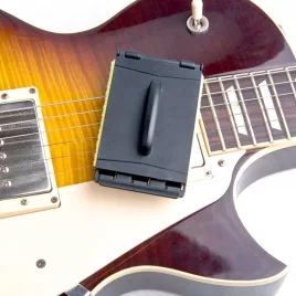   Gitárhúr tisztító párna - Kényelmes és hatékony megoldás húrok karbantartására