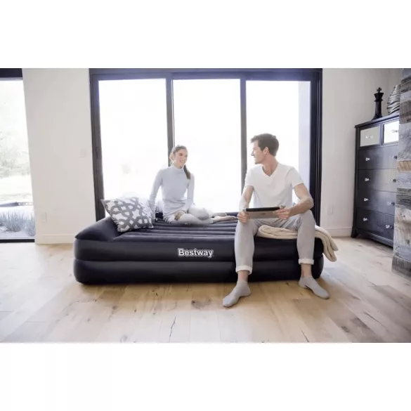 Matrac beépített pumpával (203 × 152 × 46 cm) - Bestway
