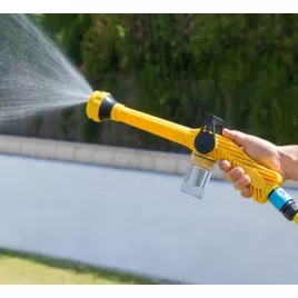   8 az 1-ben nagynyomású vízágyú 100 ml tartállyal (InnovaGoods)