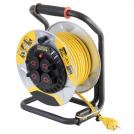   STANLEY SXECCM2FAVE kültéri fém kábeldob, 40 m, IP44-es védelem, kábelvezető, masszív fém dob és láb, H07RN-F 3G1,5 mm2 kábel, m