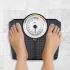ELDOM klasszikus mechanikus fürdőszobai mérleg BMI funkcióval, 180 kg, fekete