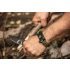 NEO TOOLS Túlélő karkötő 5 az 1-ben: 3.5m paracord(250kg-ig), kovakő, iránytű, kés, síp, zöld, szélessége 26mm 63-140