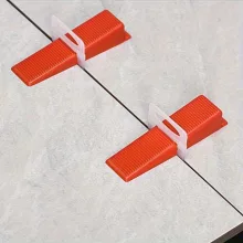 Festő és Burkolószerszám