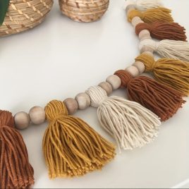 Girland Fa Gyöngyökkel és Fonallal