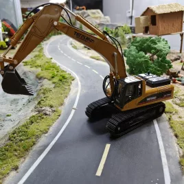   1/40 méretarányú modell építőgép készlet: markoló, henger és traktor hang- és fényeffektusokkal