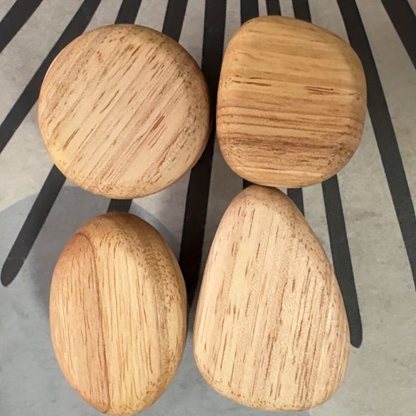 4 darabos Falra Szerelhető Kabátartó Készlet