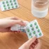 Hordozható adagoló és osztó szervező vitaminokhoz és fülbevalókhoz, könnyű hozzáféréssel, szétválasztó kialakítással